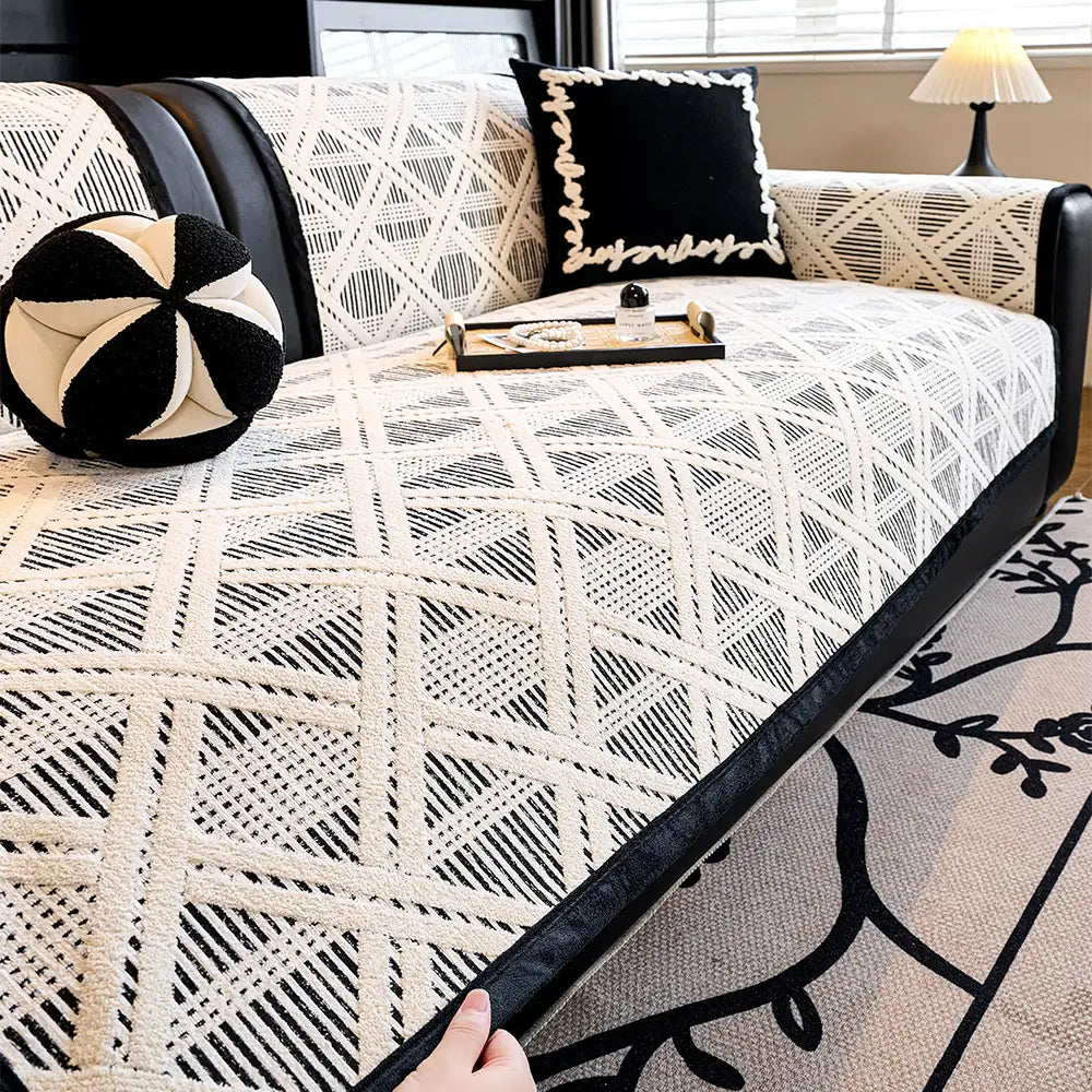 Creative Plaid Pattern Anti-Cat Scratch And Non-Slip Couch Cover - Suitable For All Seasons