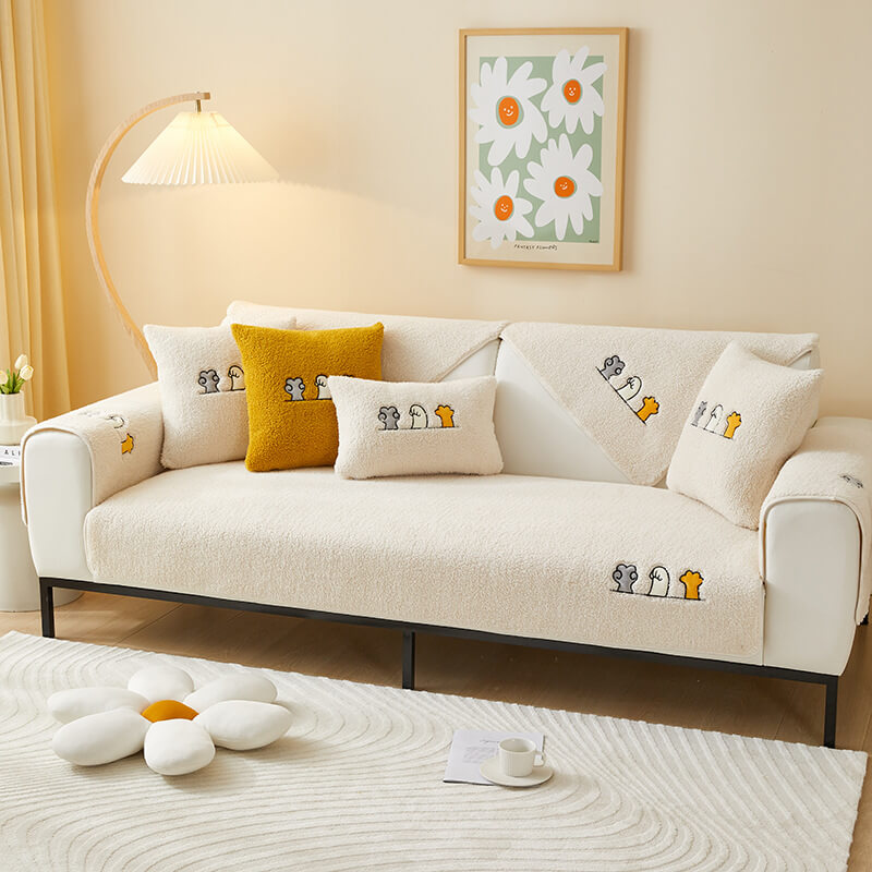 Lovely Cat's Paw Sherpa Fleece Anti-Slip Couch Coach