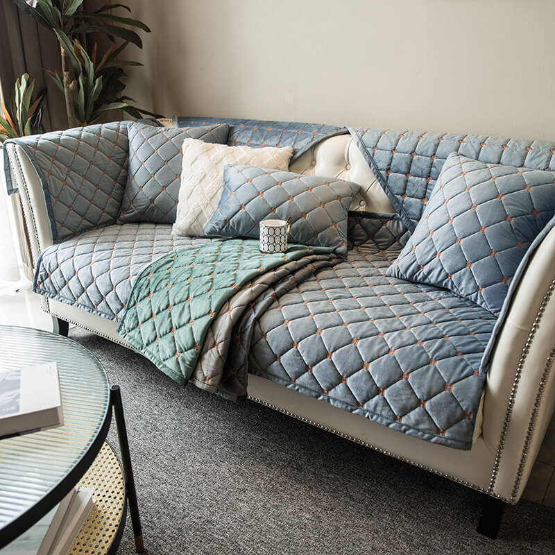 Cubierta de sofá de terciopelo acolchado de lujo