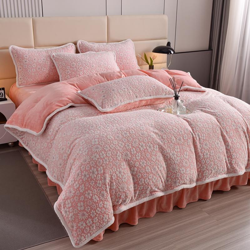 Elegante camisa de cama de terciopelo tallado con ropa de cama con cama para la piel