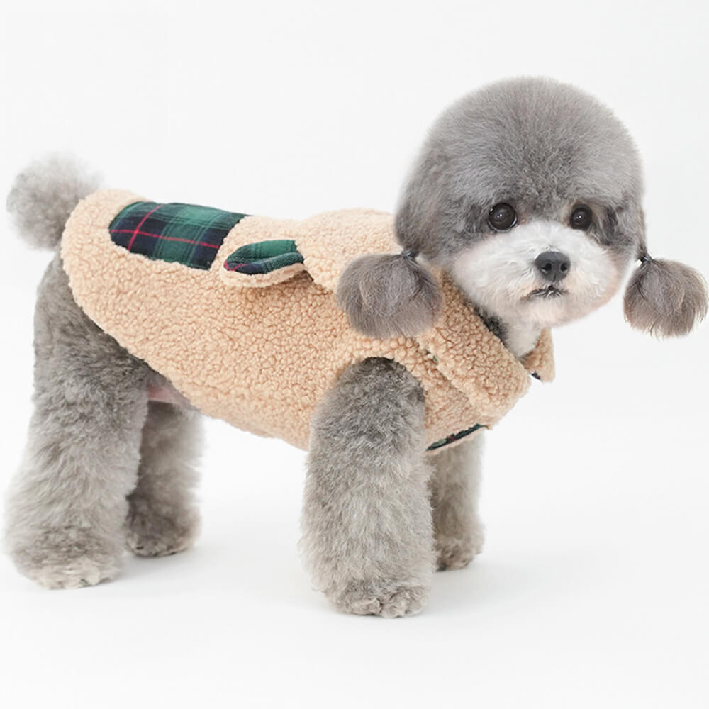 Sherpa-Hundeweste mit Karobesatz – gemütlich, süß und perfekt für den Winter