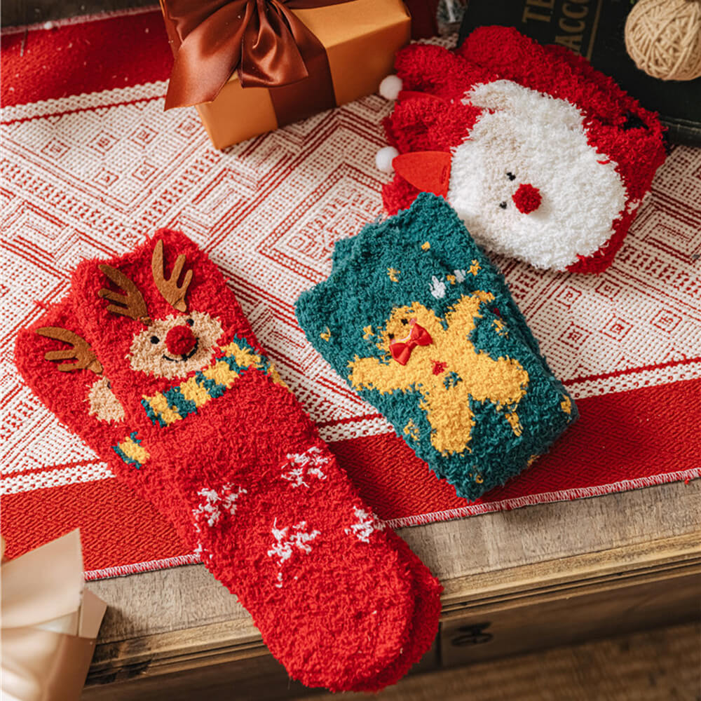 Weihnachts-Weihnachtsmann-Strickschal, passende Socken für Haustier und Besitzer