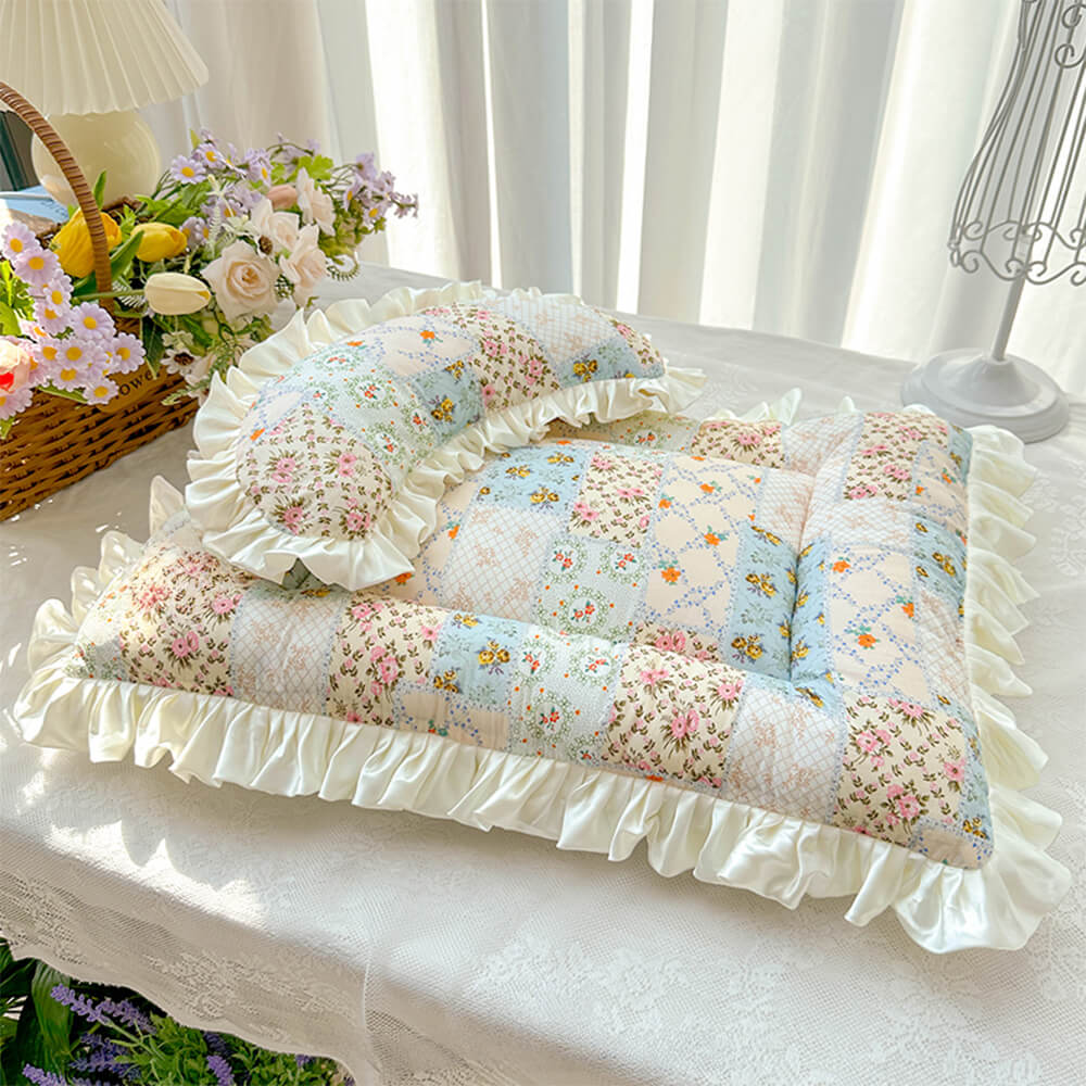 Vintage Floral Patchwork Ruffled Dog & Cat Mat Matching Pillow