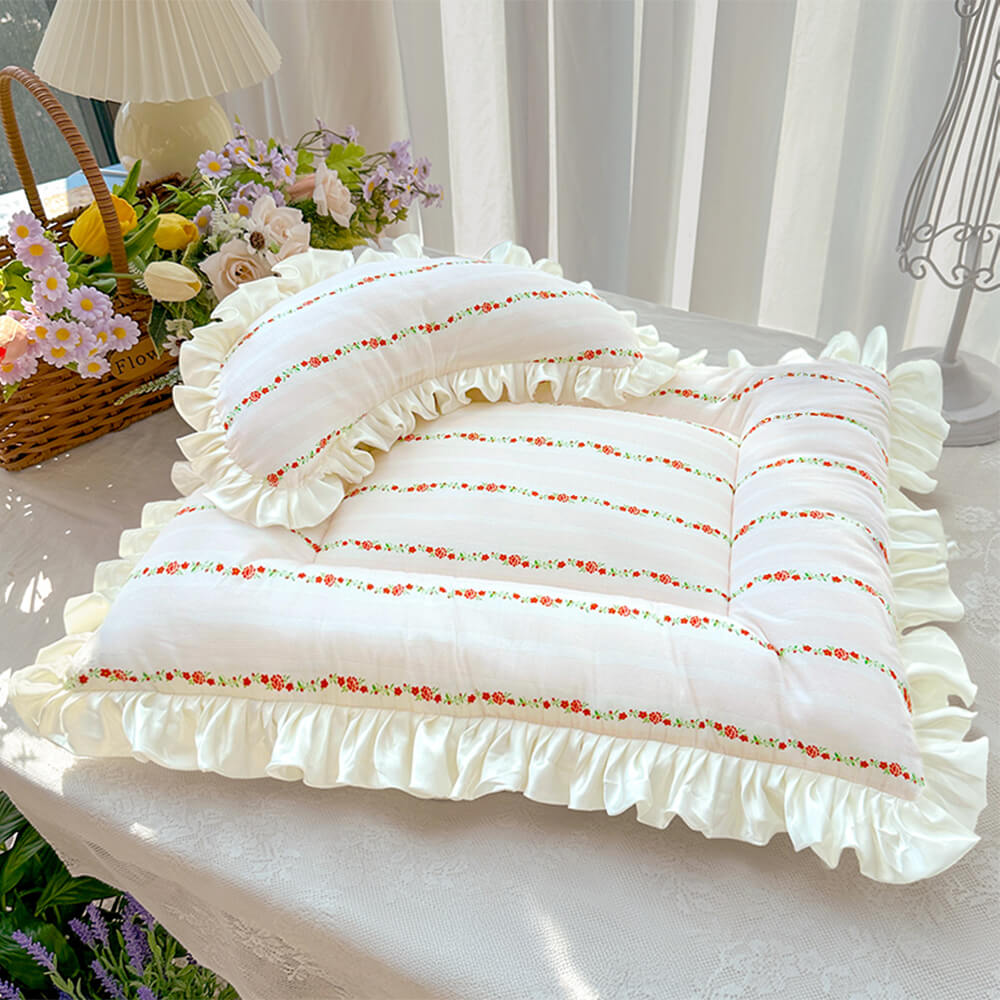 Vintage Floral Patchwork Ruffled Dog & Cat Mat Matching Pillow