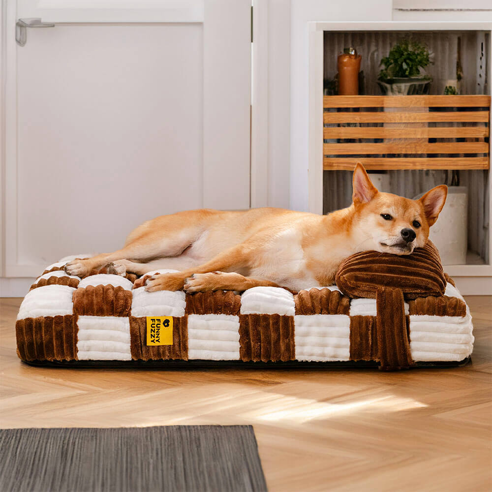 Handgefertigtes Plüsch-Schachbrett-Hundebett mit orthopädischer Unterstützung und Kissen