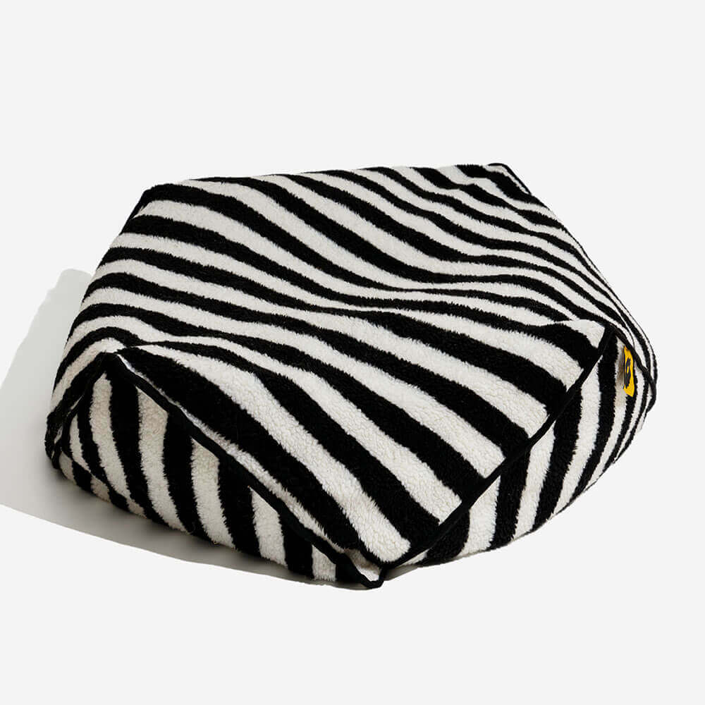 Trendiges, gestreiftes, polygonales, beruhigendes Sitzsack-Hundebett
